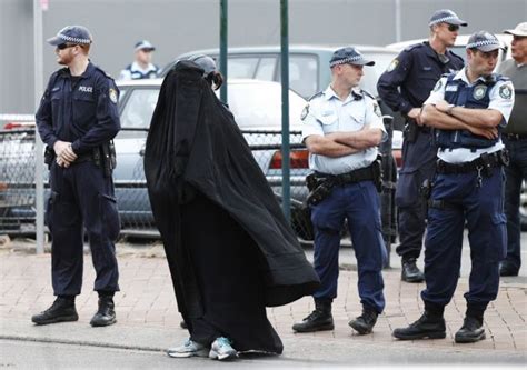 Australia Drops Parliament Burqa Ban After Rights Groups Outcry