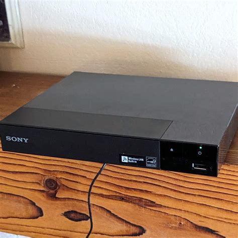 Lot 122 Sony BDP BX370 Blu Ray Disc Player With Built In Wi Fi