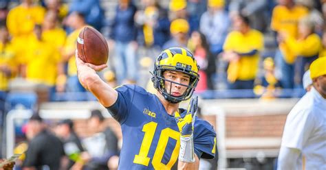 Michigan QB Dylan McCaffrey suffers concussion versus Wisconsin - Maize ...