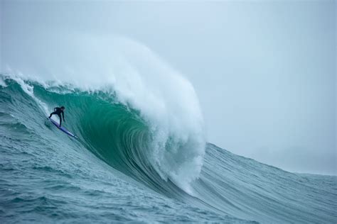 Mavericks : Surf de gros sur le swell de la décennie