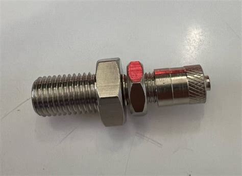 Industrial Quality Schrader Valve To M Thread With Retaining Nut