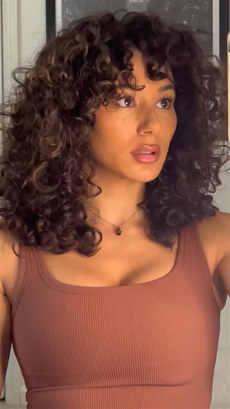 Curly Shag Curl Haircut Ideas Inspo Inspiration Fall Hair Color 2022