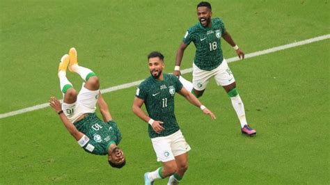 السعودية تفوز على الأرجنتين وتشعل المنافسة في كأس العالم صحيفة الوطن