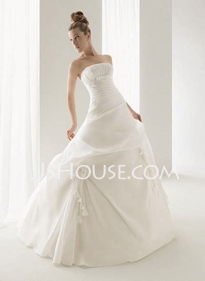 US 217 00 Ball Gown Strapless Chapel Train Taffeta Wedding Dress