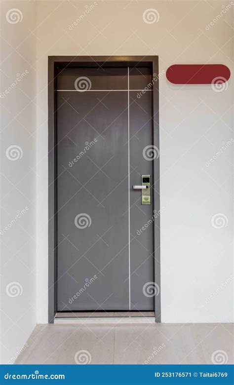 Electronic Key Card for Lock Door Stock Image - Image of hand, door ...