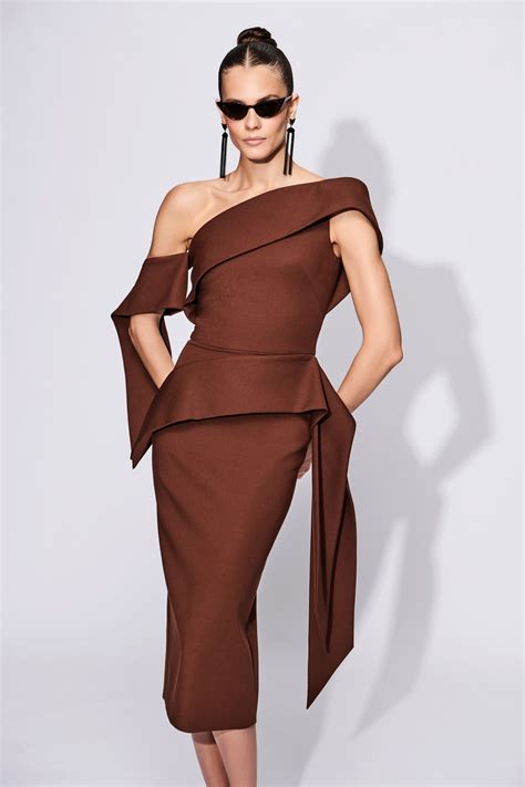 Christian Siriano Pre-Fall 2023 Collection | Vogue