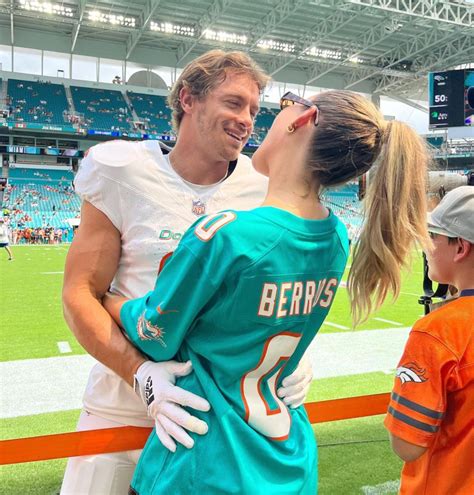 Who Is Alix Earles ‘hot Nfl Star Boyfriend Braxton Berrios The Tiktokker Just Celebrated