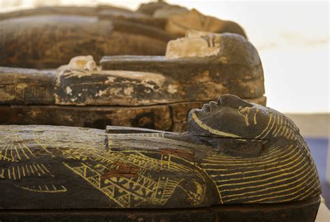 Egypt displays newly discovered ancient artifacts from necropolis of ...