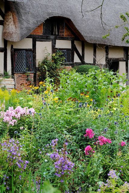 Anne Hathaway S Cottage Stratford Upon Avon Jardin De Cottage