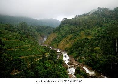 Attukad Waterfall Pallivasal Munnar Stock Photo 2119881494 | Shutterstock