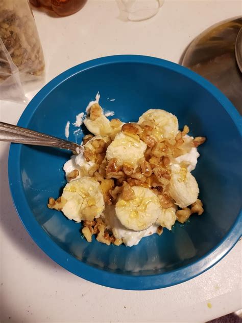 Banana Honey And Walnuts On Greek Yogurt 242 Kcal 1200isplenty