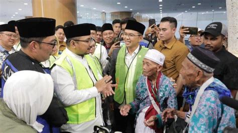 374 Jemaah Calon Haji Kloter Pertama Asal Majalengka Terbang Dari