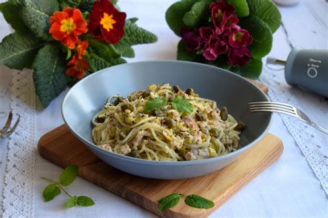 Spaghetti z tuńczykiem gorgonzolą i kaparami przepis Archiwum