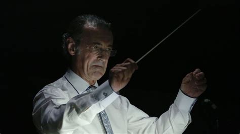 Miguel Ángel Gómez Martínez La música está hoy en manos de políticos