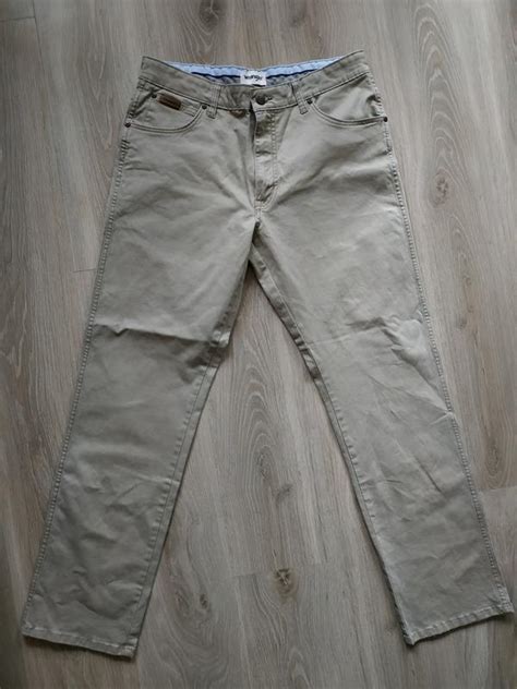 Джинсы стрейч wrangler texas размер 34/32, состояние идеальное. — цена ...