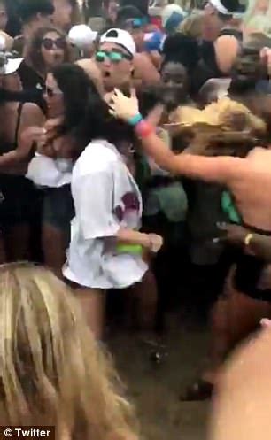 Spring Break Bikini Brawl Ends With Loser Being Punched Daily Mail Online