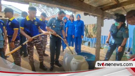 Empat Desa Di Konawe Dilanda Kekeringan Lanal Kendari Salurkan Ribu