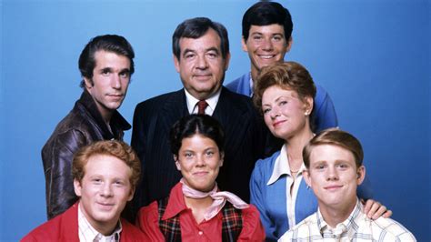 'Happy Days' cast members reunite to honor late co-star Erin Moran - TODAY.com