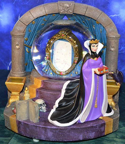 Snow White Magic Mirror
