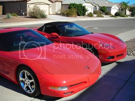 Torch Red C5 Vs Victory Red C6 Corvetteforum Chevrolet Corvette