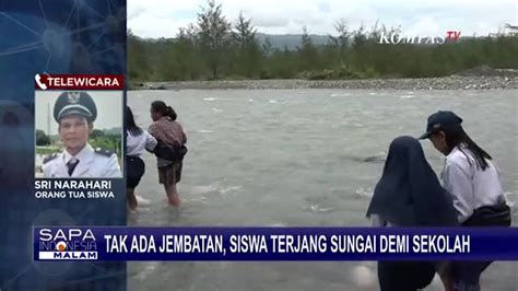 Tak Ada Jembatan Siswa Di Kabupaten Banggai Sulteng Terjang Sungai