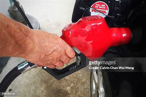 Petrol Kiosk Foto E Immagini Stock Getty Images