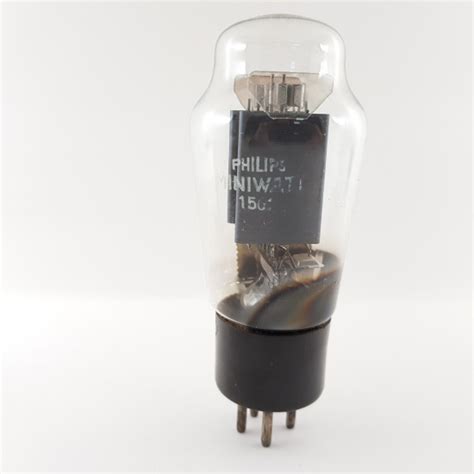 1 X 1561 PHILIPS MINIWATT TUBE 1940s PRODUCTION NOS NIB RCB410