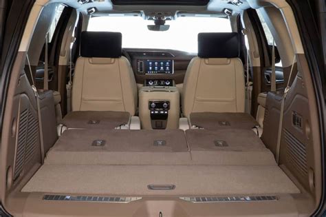 Gmc Yukon Xl Suv Rent Dubai Imperial Premium Rent A Car