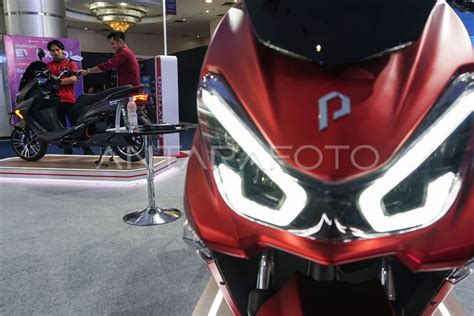 Pameran Motor Listrik Inabuyer Ev Expo Antara Foto