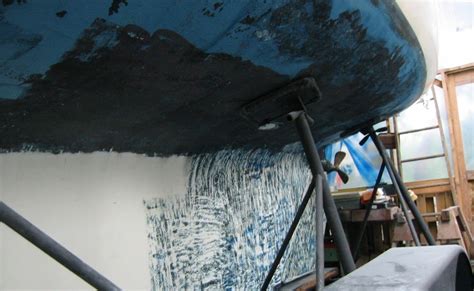 Mostly About Boats : ANTIFOULING PAINT