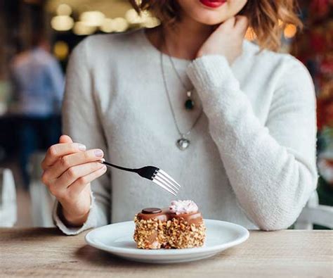 5 Low-Fat Desserts That Will Never Cause Weight Gain, According To Nutritionists - SHEfinds