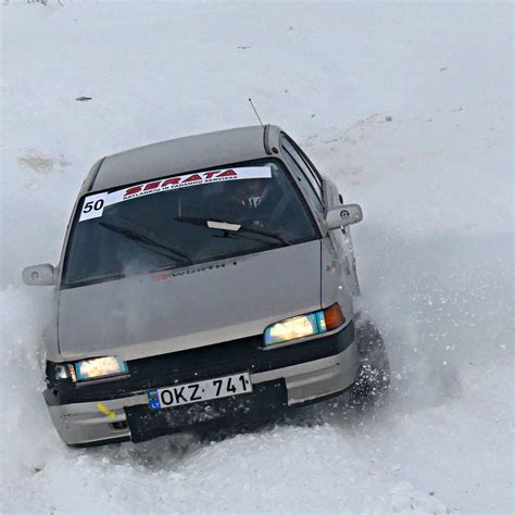 Rokiskiosirena lt Auto šventėje Bajorų trasoje mokytąsi važiuoti