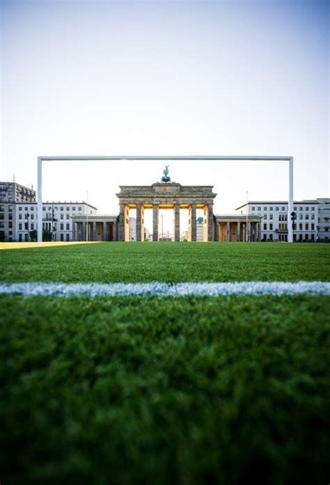 Stadion Am Reichstag Und Fanzone Das Erwartet Fans Zur EM In Berlin