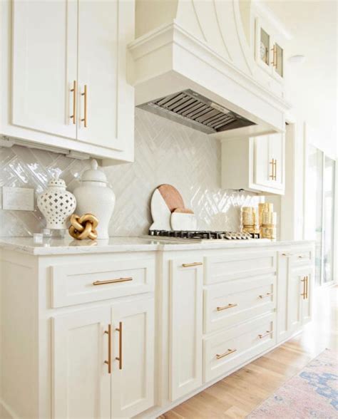 Timeless Elegance Alabaster By Sherwin Williams