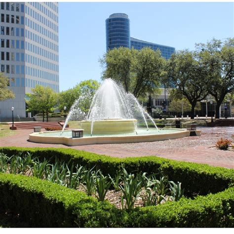 Explore Our Parks – Downtown Dallas, Inc.