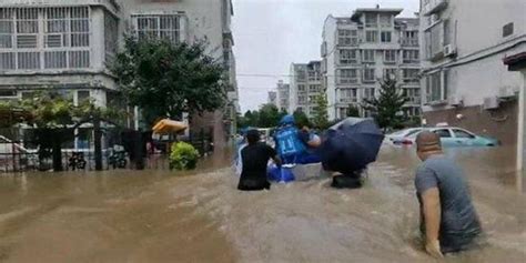 “巴威”挥师北上 青岛多地突降暴雨 街道变河道手机新浪网