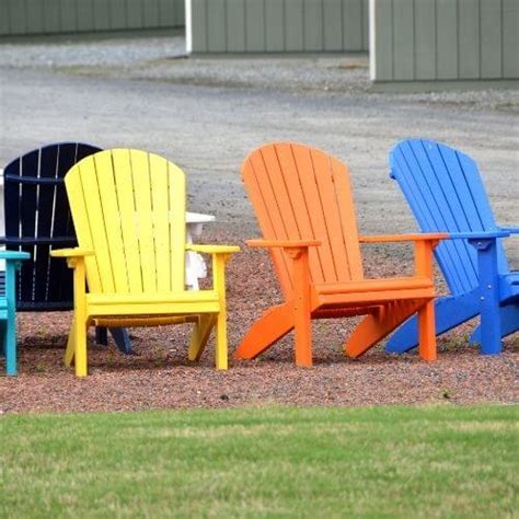 How To Paint Plastic Lawn Chairs – 518 Painters