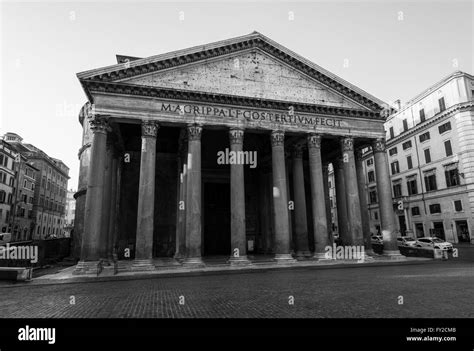 The Pantheon In Rome Italy Stock Photo Alamy