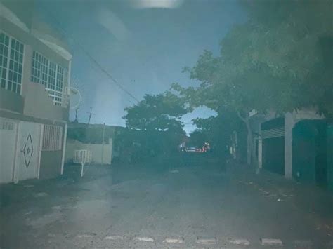 Explosión en subestación de CFE medio Veracruz sin luz