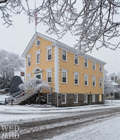 dusting  snow   town house marblehead ma