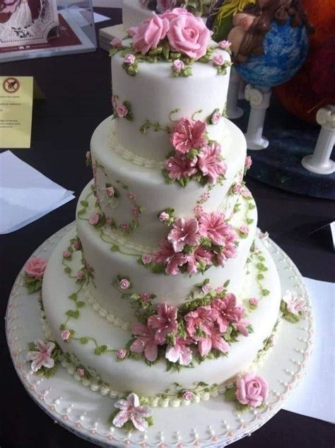 Pin By Dianne Watling On Wedding Cakes Beautiful Cake Designs