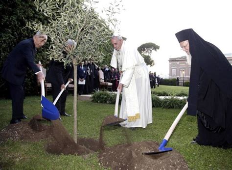 Histórico encuentro del Papa con los presidentes de Israel y Palestina