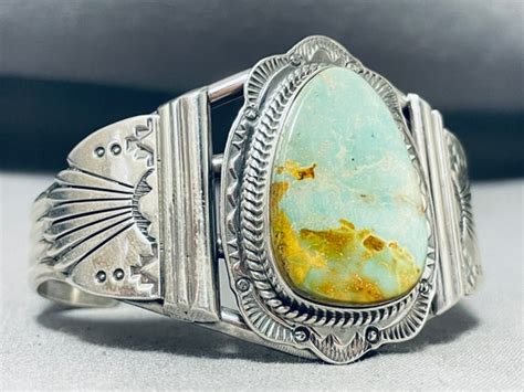 Exceptional Native American Navajo Royston Turquoise Gem