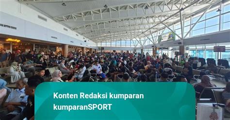 Foto Bandara Lombok Dibanjiri Calon Penumpang Usai MotoGP Mandalika