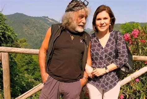 Bianca Berlinguer E Mauro Corona La Foto Insieme In Montagna Boom Di