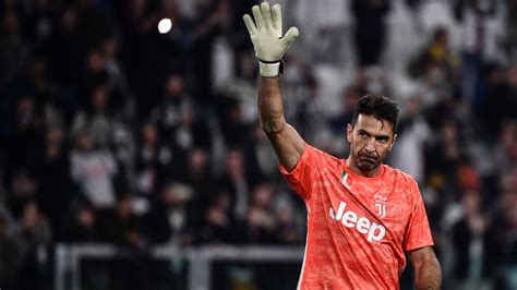 El adiós de una leyenda Buffon se retira a los 45 años