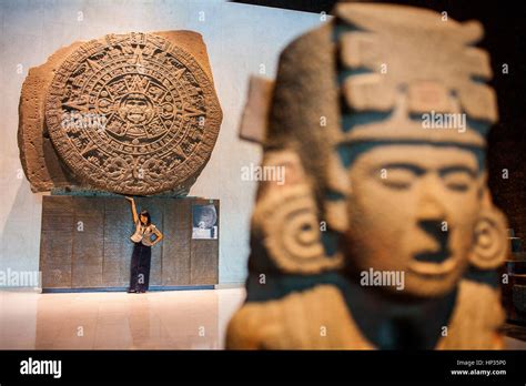 Aztec sun god hi-res stock photography and images - Alamy