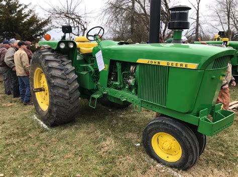 John Deere 4320: Specs, Engine, Transmission, Dimensions