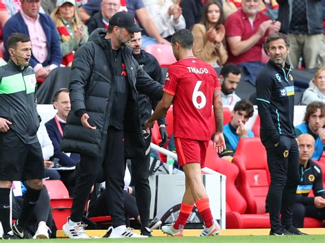 Thiago injury: Liverpool midfielder forced off against Wolves to spark ...