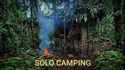 Solo Camping Mendirikan Shelter Nyaman Di Dalam Hutan Di Guyur Hujan